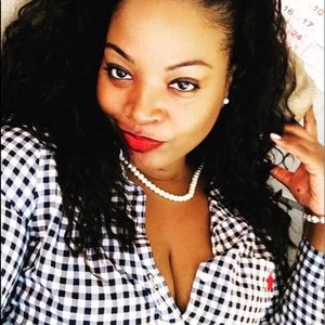 Meet your Posher, Tia